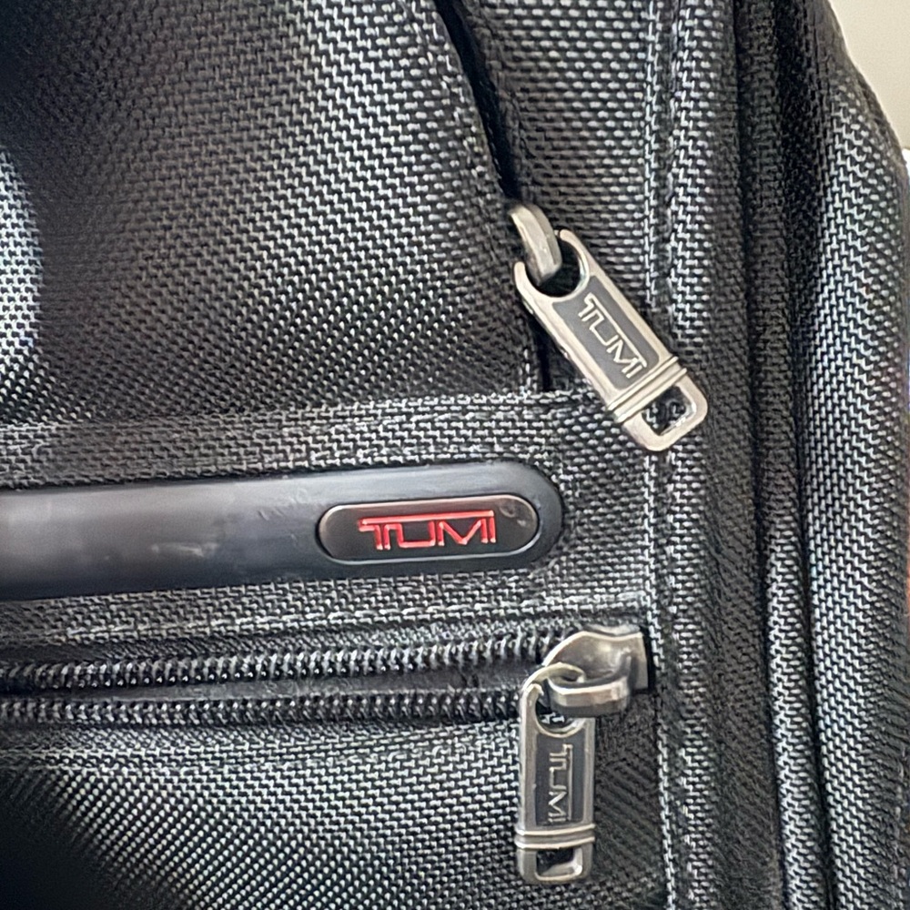 VTG TUMI Rolling Briefcase Wheeled Laptop Bag Carry-On Ballistic Nylon 2 Wheel - Picture 3 of 10